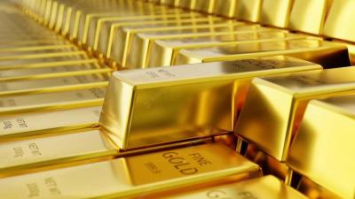 أسعار الذهب ترتفع إلى مستوى قياسي جديد