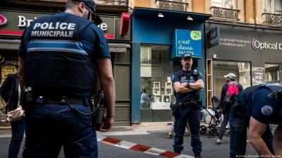 أسلحة ثقيلة وسيارة مسروقة… تفاصيل تفكيك خلية إجرامية في ليون