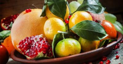 كم يحتاج الجسم فعلياً من فيتامين C يومياً؟