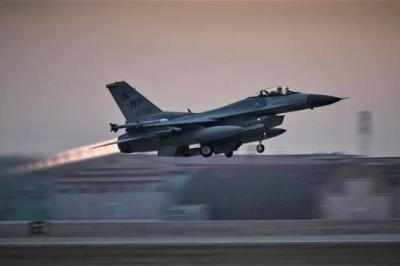 عملية “ضربة هوك آي”: تصعيد جديد ضد داعش شمال سوريا