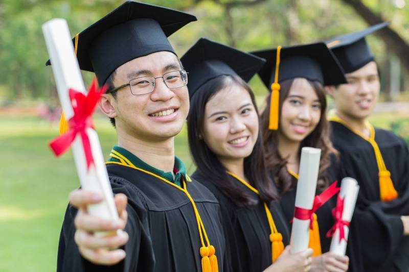 الصين تطلق حملة توظيف لخريجي الجامعات