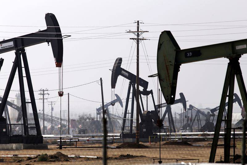 النفط يرتفع مع انحسار مخاوف اضطرابات القطاع المصرفي