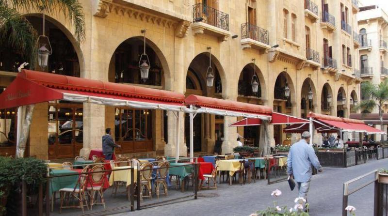 خاص- قطاع المطاعم يستعيد نشاطه بالدولار.. والموظّفون في مأزق