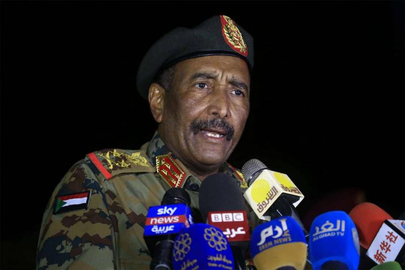 رئيس مجلس السيادة السوداني: سنبني قوات مسلحة لا تتدخل في السياسة