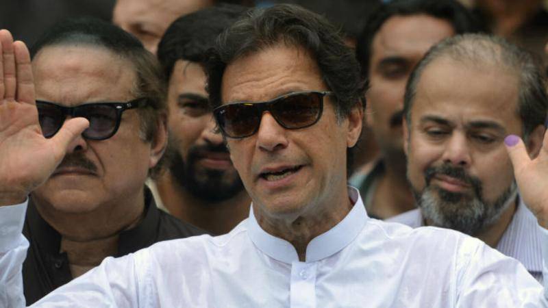 عمران خان بعد اقتحام الشرطة الباكستانية منزله: الرد سيكون قويا