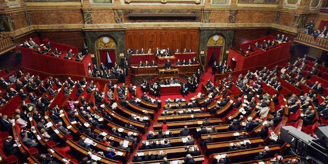 جلسة برلمانية لحجب الثقة عن الحكومة الفرنسية