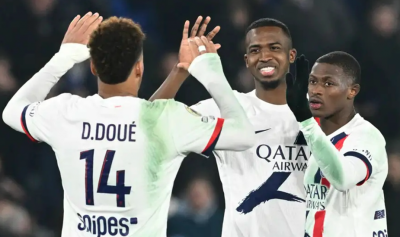 باريس يحقق فوزا مثيرا على ستراسبورغ رغم طرد حكيمي