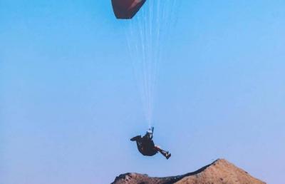 هواية الطيران الشراعي... ختم منصة الاقلاع بالشمع الاحمر