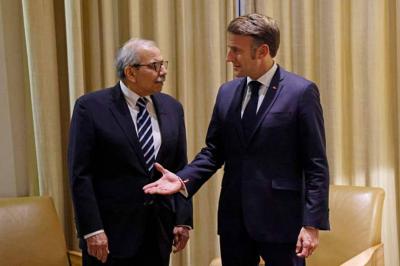 سلام يلتقي ماكرون في الإليزيه