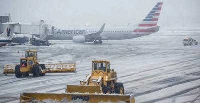 عاصفة ثلجية تشلّ الطيران الأمريكي وتلغي 12 ألف رحلة