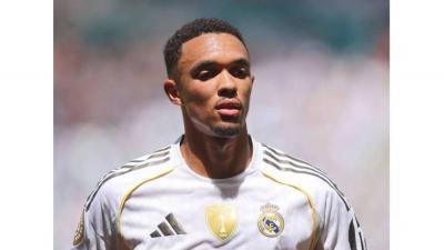 أرنولد تائه في مدريد... ليفربول يحسم موقف عودة 