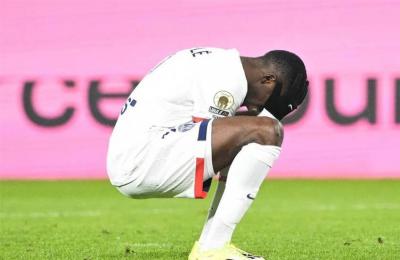 ديمبلي يشن هجوما حادا على لاعبي باريس سان جيرمان