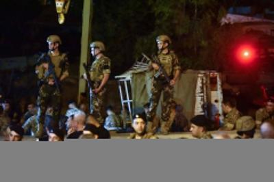 مسلح يرتدي علم إيران: إطلاق نار في تكساس يسفر عن قتلى وجرحى