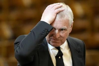 بريطانيا تدرس قانوناً لاستبعاد الأمير أندرو من خلافة العرش