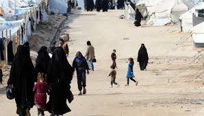 تبادل اتهامات حول أحداث مخيم الهول… من يتحمل المسؤولية؟