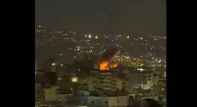 بالفيديو - استهداف مبنى قناة المنار ومقرات ومستودعات أسلحة تابعة للحزب