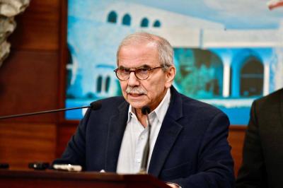 سلام بعد جلسة الحكومة: إقرار الحظر الفوري لنشاطات 