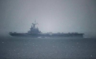 سفينة حربية إيرانية رست في ميناء كوتشي جنوب غرب الهند