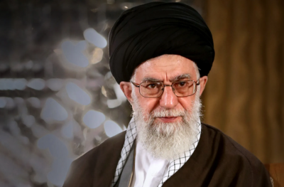 صاروخٌ خرج إلى الفضاء قبل أن يضرب… تفاصيل إضافية تكشف عن استهداف مجمّع خامنئي!