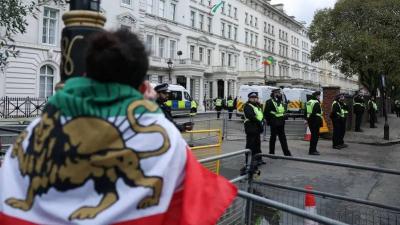 الشرطة تتأهب.. مظاهرات قرب السفارتين الأميركية والإيرانية في لندن