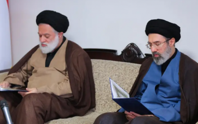 كان مع والده.. برلماني إيراني يكشف تفاصيل محاولتين لاغتيال مجتبى خامنئي