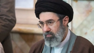 مجتبى خامنئي في روسيا؟!