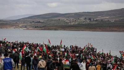 إنزال العلم السوري بعيد النيروز يفجر غضباً... وبراك يتدخل