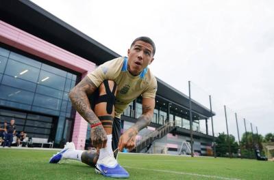 إنزو فرنانديز... هل يعيد رسم وسط برشلونة؟