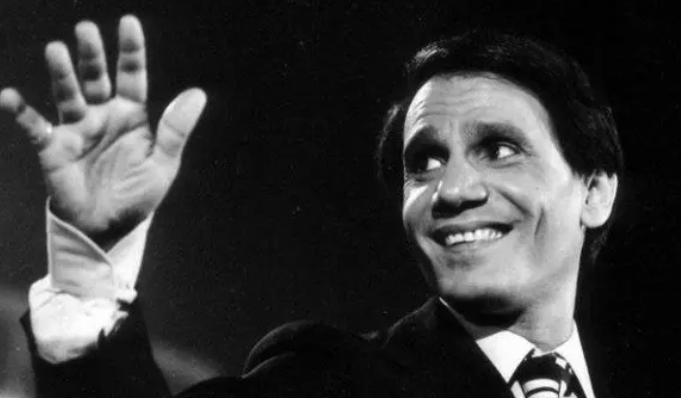 بسبب فيديو... أسرة عبد الحليم حافظ تقاضي طبيباً مصرياً