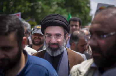 مجتبى خامنئي: لا بد من القضاء على أمن 