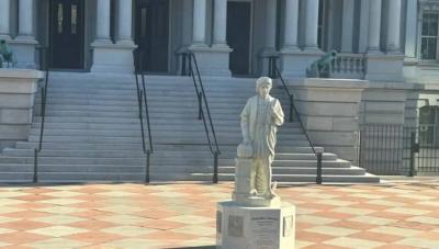 البيت الأبيض يستقبل كولومبوس مجدداً بأمر من ترامب