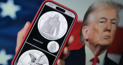 ترامب على عملة ذهبية.. قرار غير مسبوق في أميركا