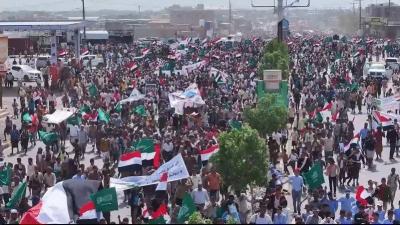 اليمن... تظاهرة حاشدة بالمخا تندد باعتداءات إيران وتؤكد التضامن مع دول الخليج