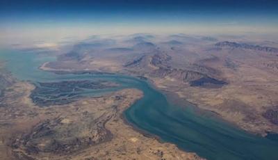 مضيق هرمز: هدنة بلا عبور