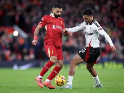 صلاح يقود ليفربول لفوز مهم في الدوري الإنجليزي