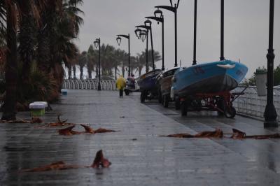 طقس حار تليه أمطار موحلة