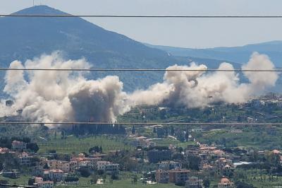 تصعيد إسرائيلي في الجنوب.. غارات وقصف مدفعي ونزوح متزايد!