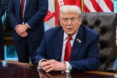 تهديد أميركي بتدمير أي سفن إيرانية تقترب