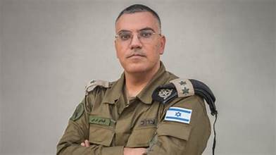 بعد الأخبار عن تواصل تلميذة مع أفيخاي أدرعي.. الأخير يردّ!