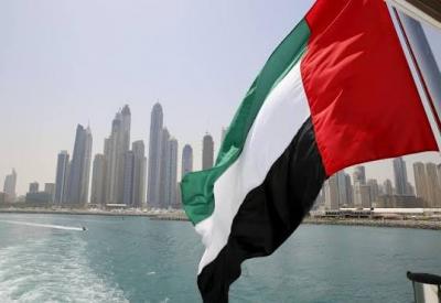 الإمارات تدين الهجمات الإيرانية وتلوّح بحق الرد