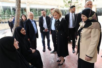 السيدة الأولى: المجتمعات المتماسكة هي وحدها القادرة على عبور الأزمات