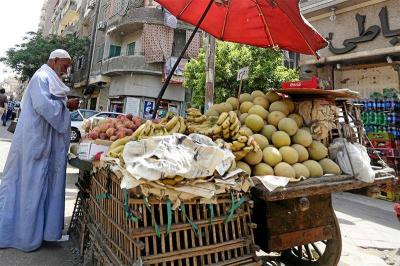 إرتفاع التضخم السنوي في مصر إلى 32.7% في آذار/مارس