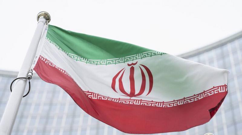إيران تندد بالهجمات الصاروخية على دمشق