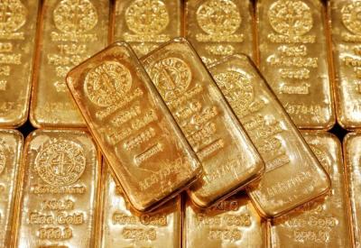 الذهب يتراجع 1% بعد بيانات الوظائف الأميركية