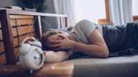 لماذا أستيقظ متعبًا كل يوم؟
لماذا أستيقظ متعبًا كل يوم؟