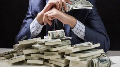 عادات يومية بسيطة قد توفر لك آلاف الدولارات سنوياً