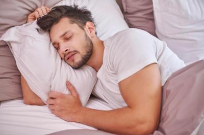 فوائد النوم المبكر للصحة النفسية والجسدية