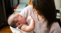 سباب بكاء الطفل المستمر