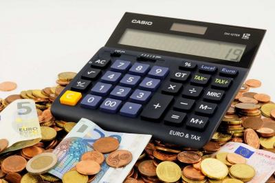 كيف تربح البنوك المال