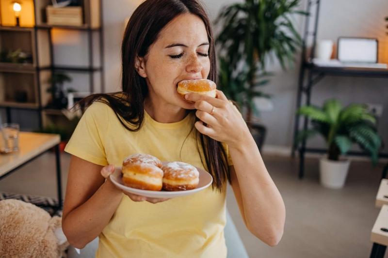 Why Do We Crave Sweets After Lunch?